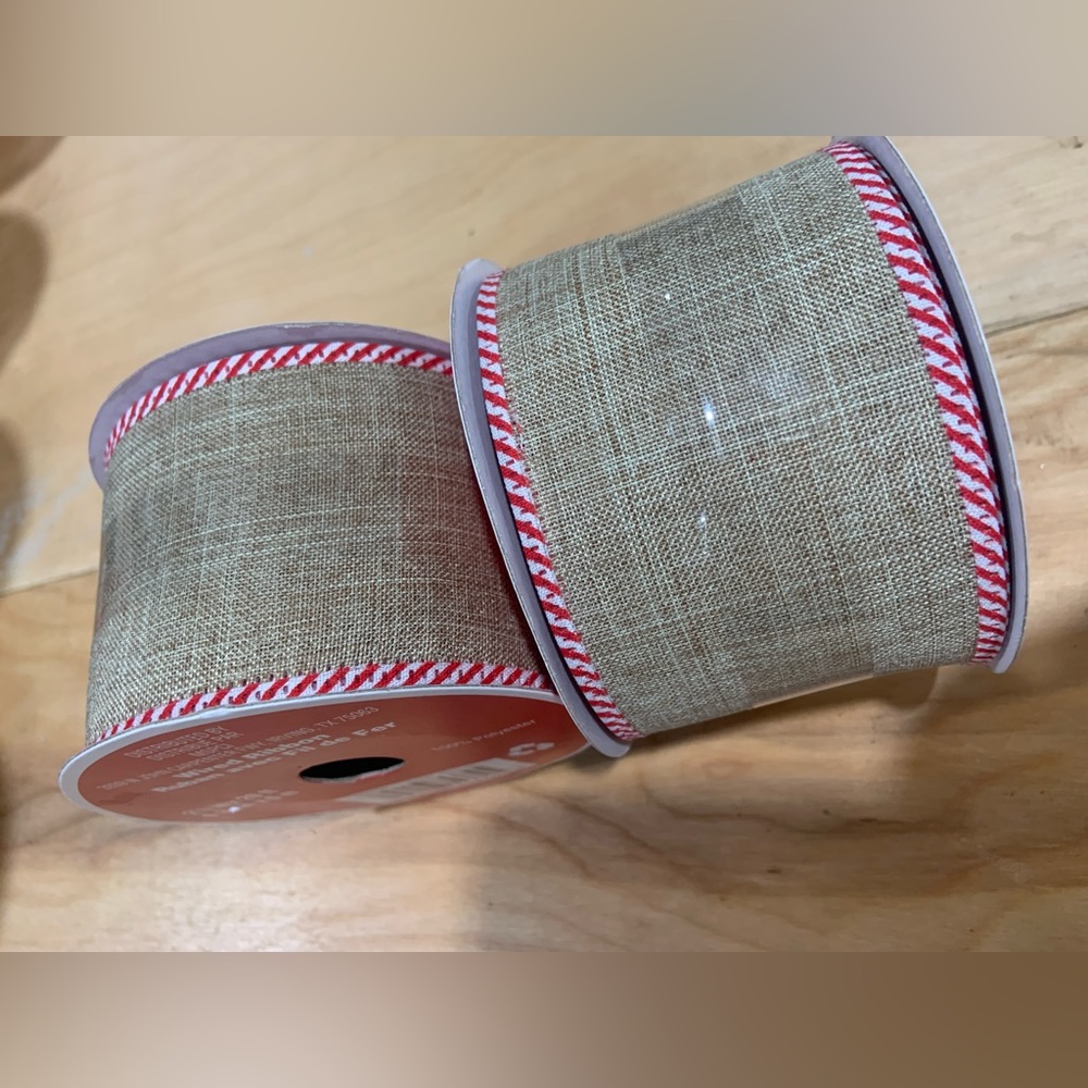 2 holiday ribbons